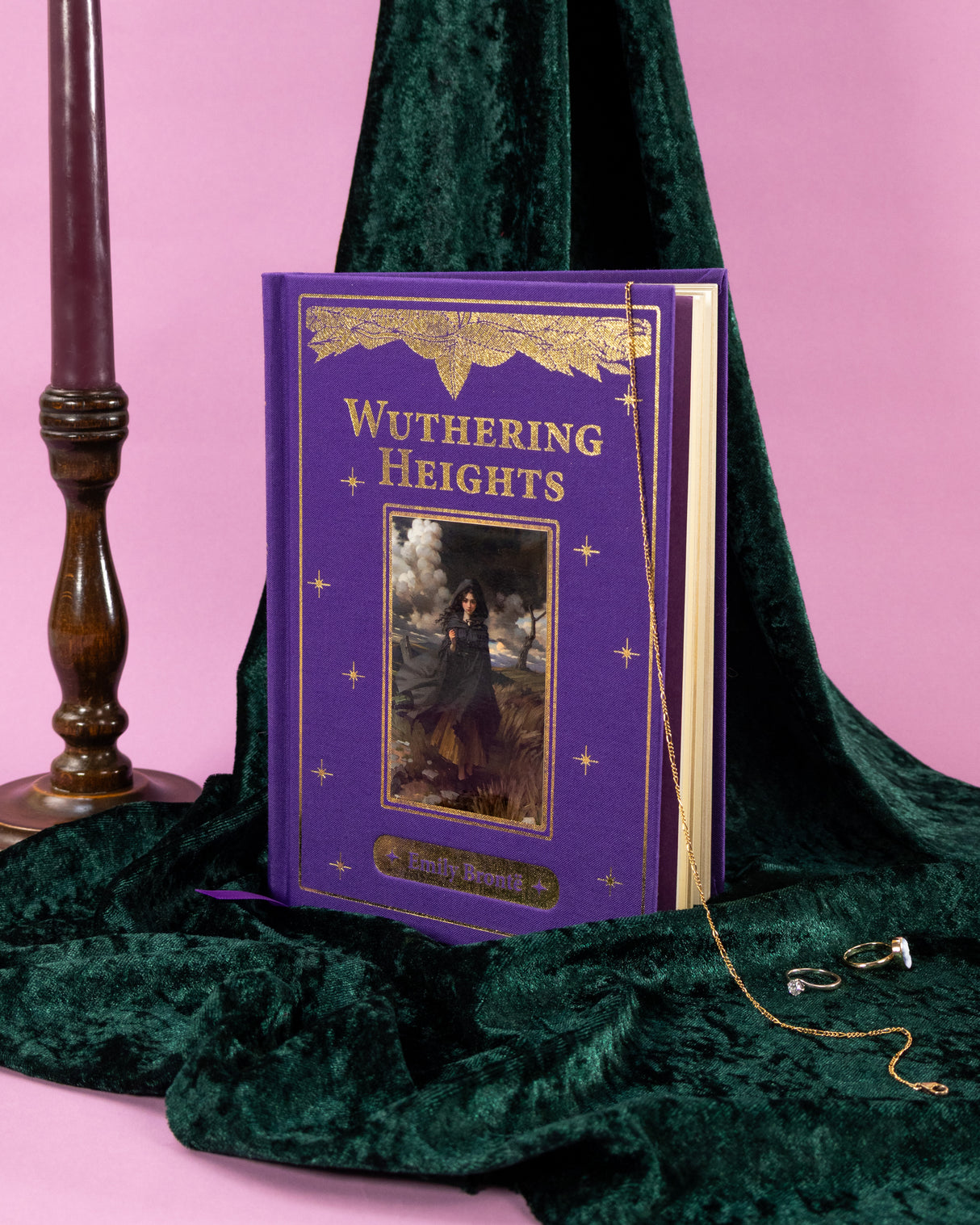 Wuthering Heights – Classic Novel