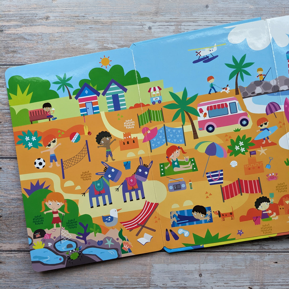 My First Look and Find Busy Day - Children's 50 Button Sound Book