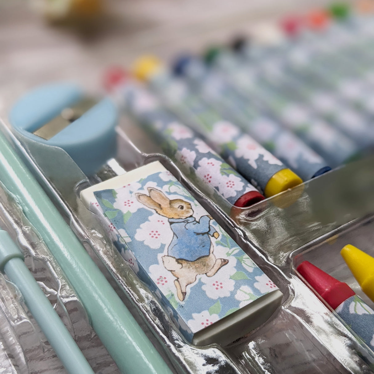 Peter Rabbit Children's 42 Piece Art Set - For Ages 3 to 8 Years - Includes Paints and Crayons