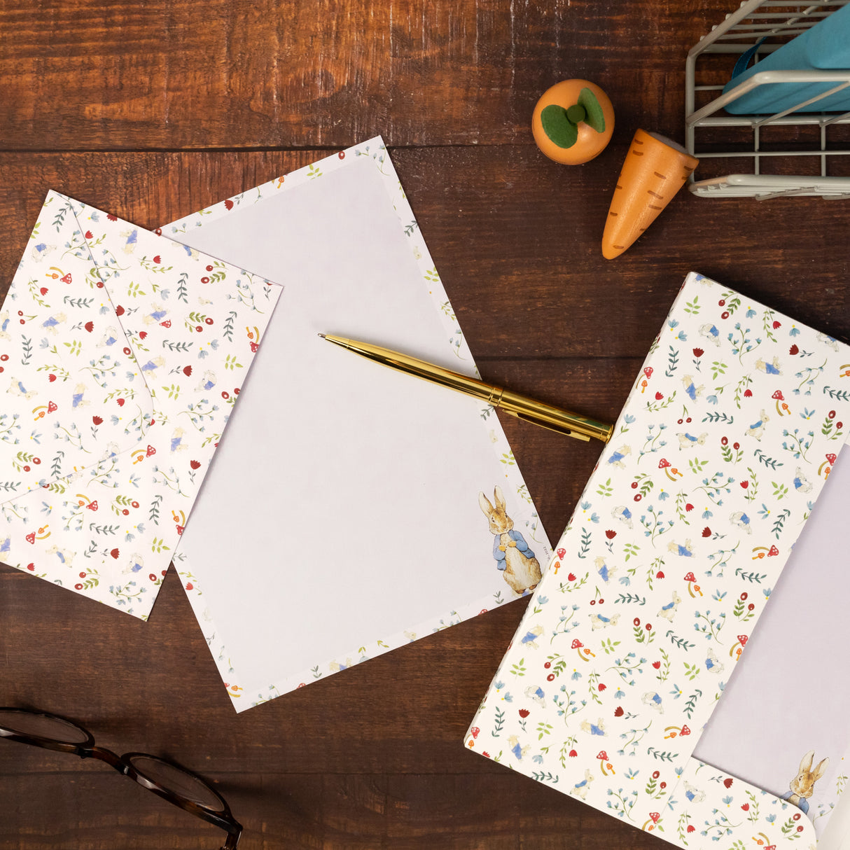 Beatrix Potter Writing Set with Envelopes - Peter Rabbit Design