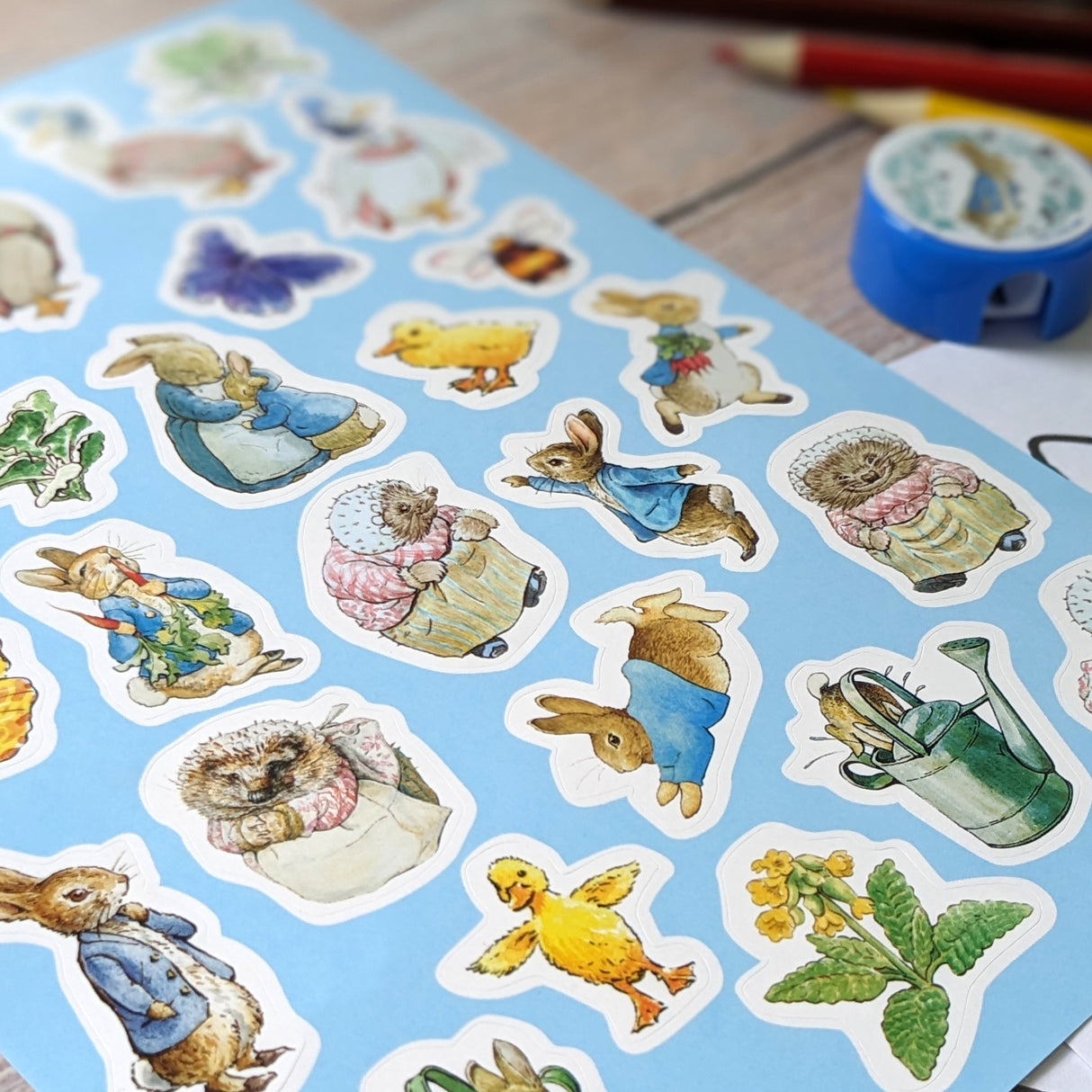 Peter Rabbit Children's Art Activity Wallet - With Sketchbook, Pencils and Stickers