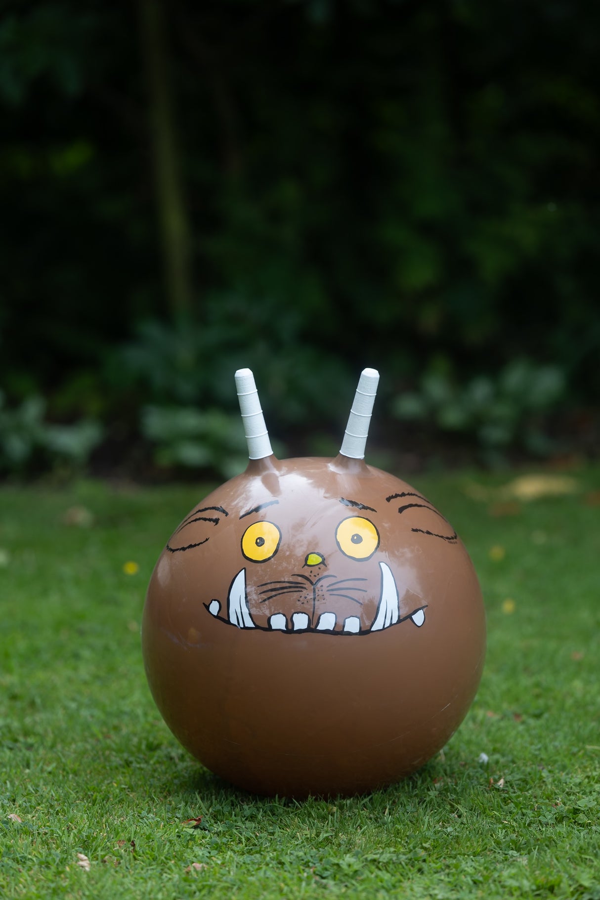 The Gruffalo Kids Space Hopper – Retro Bouncing Fun for Children – Outdoor Active Play