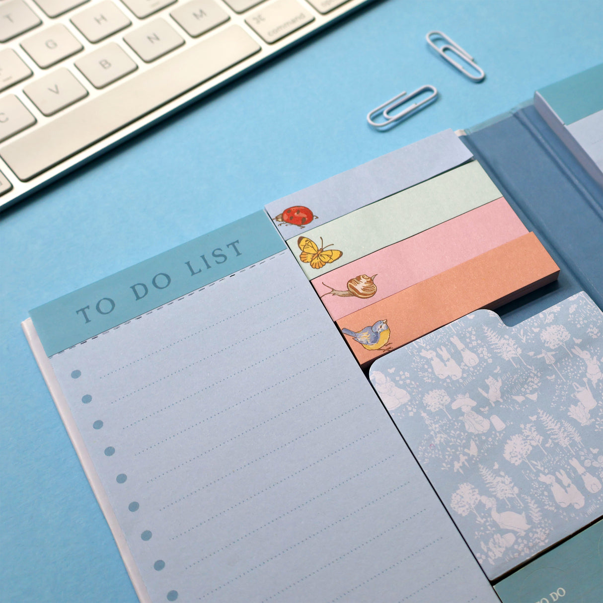 Peter Rabbit Planner and Notepad with Sticky Notes – A5 Forest Picnic Design