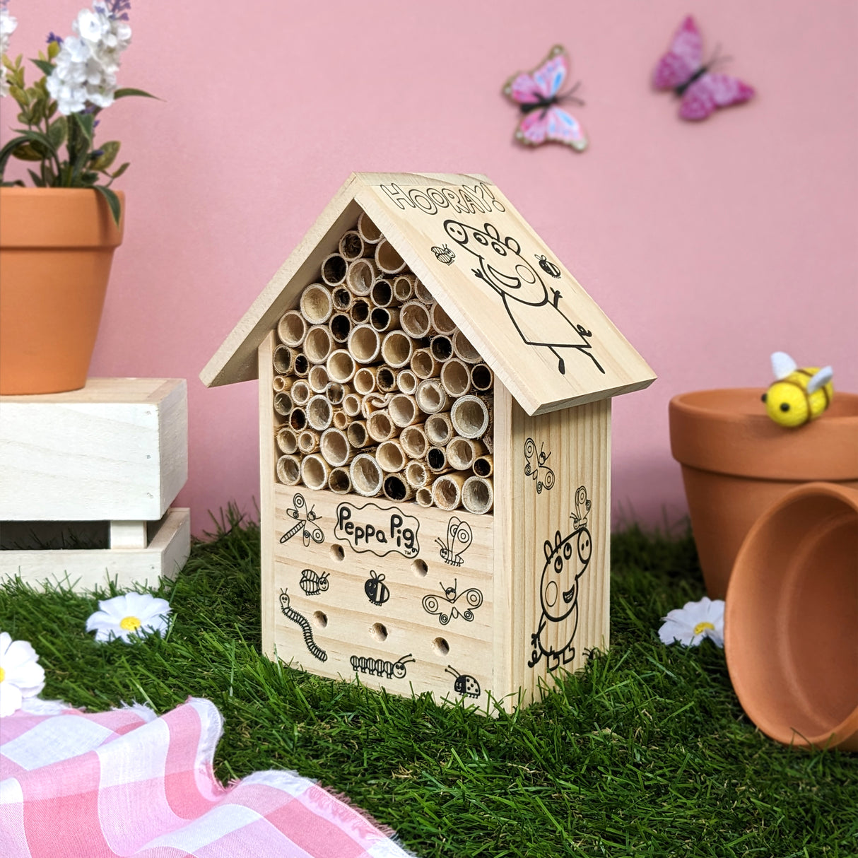 Peppa Pig Paint Your Own Bug Hotel