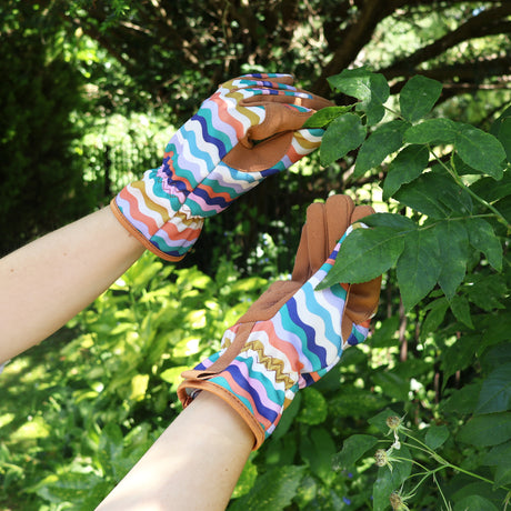 Willow and Belle Outdoor Gardening Gloves - Women's One Size - Padded with Elastic Cuffs