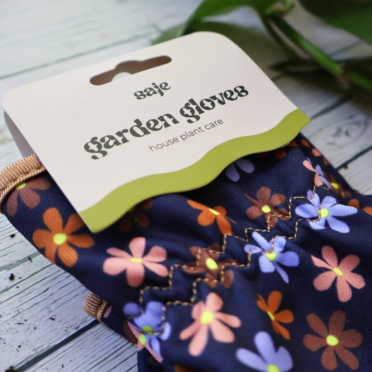 Saje Outdoor Gardening Gloves - Women's One Size - Padded with Elastic Cuffs