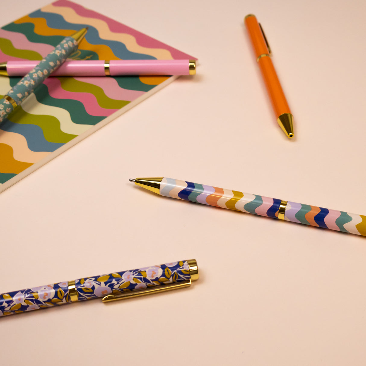 Willow and Belle Mixed Design Ballpoint Pens in Gift Box – Set of 5 Pens