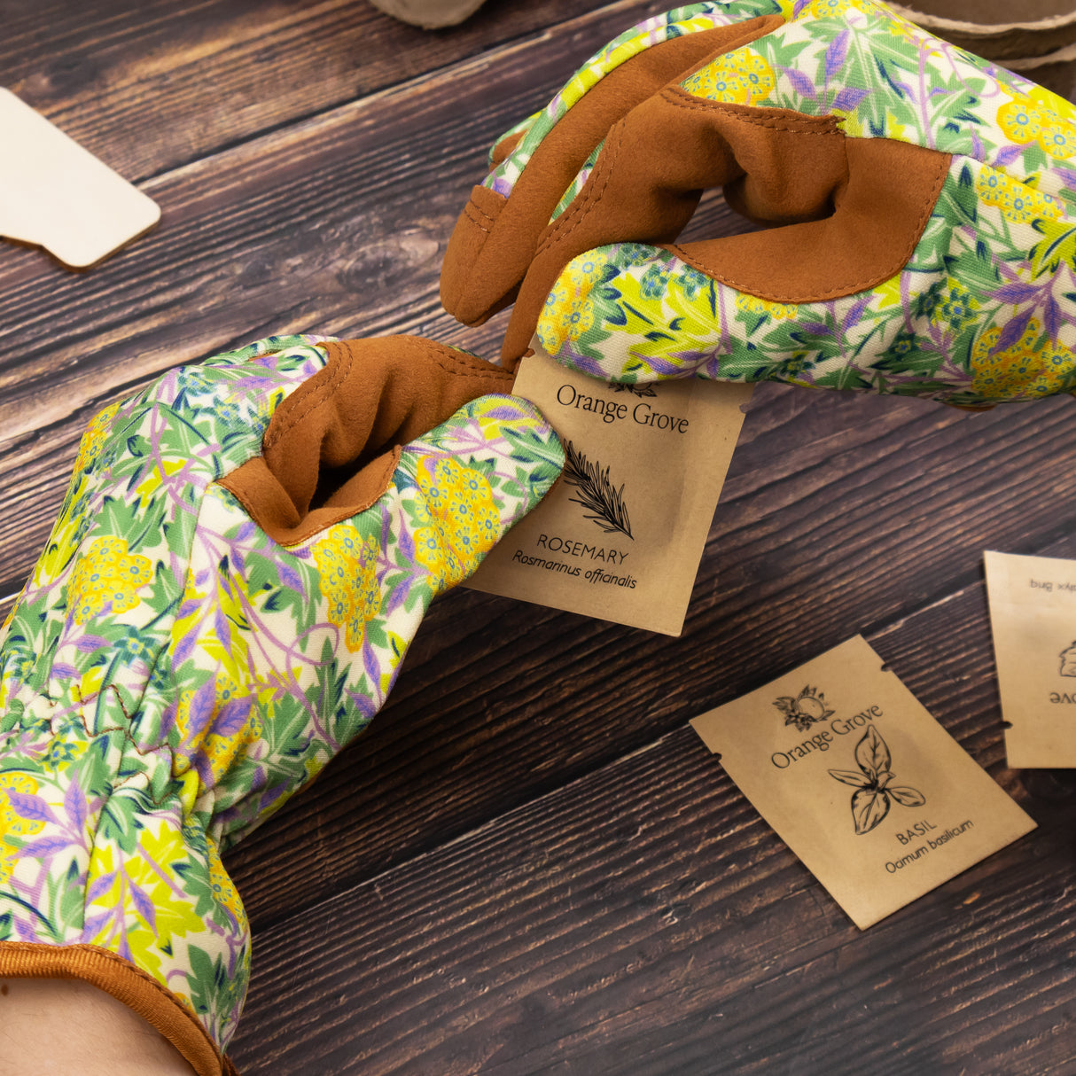 Orange Grove Gardening Gloves - Women's One Size – William Morris Jasmine Design