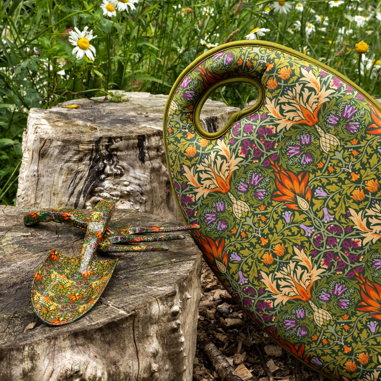 Orange Grove Gardening Tool & Kneeler Set – William Morris Snakeshead Design