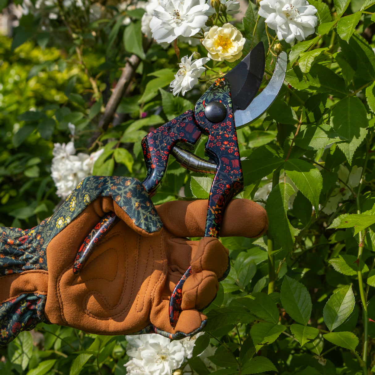 Orange Grove Secateurs - William Morris Blackthorn Design