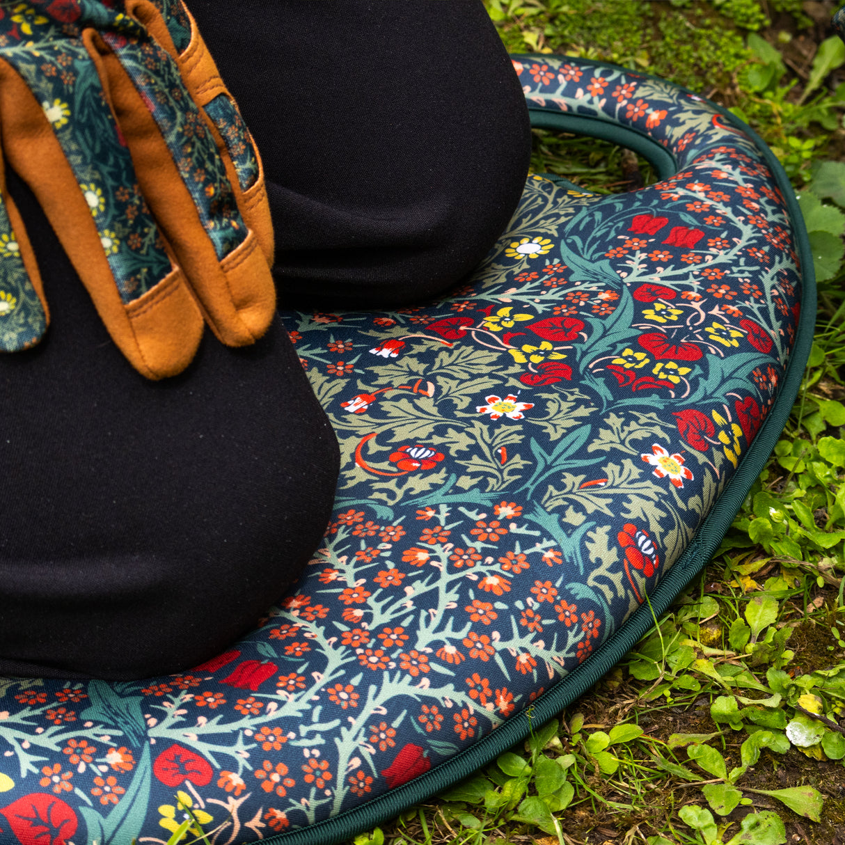 Orange Grove Garden Kneeler - William Morris Design - Padded Memory Foam