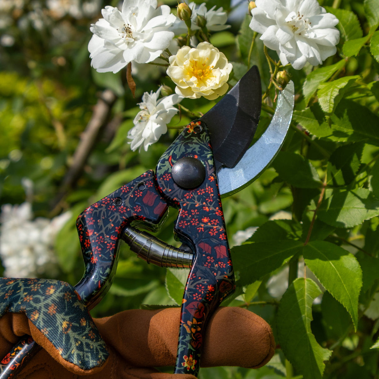 Orange Grove Fork, Trowel and Secateurs Garden Tool Set - William Morris Blackthorn Design