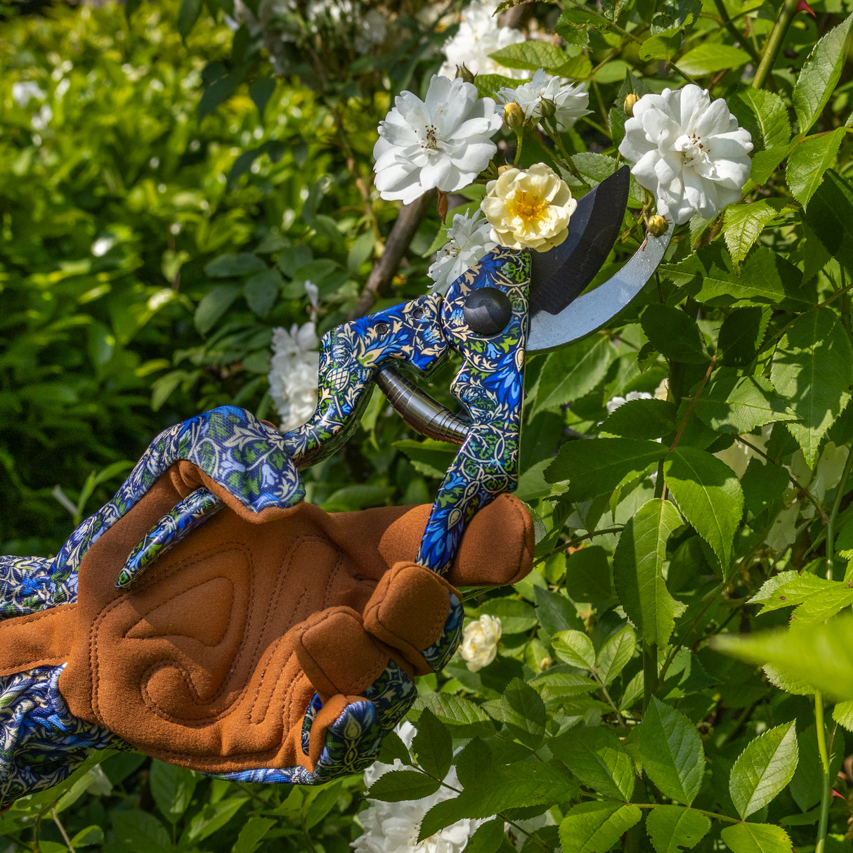 Orange Grove Secateurs - William Morris Snakeshead Design