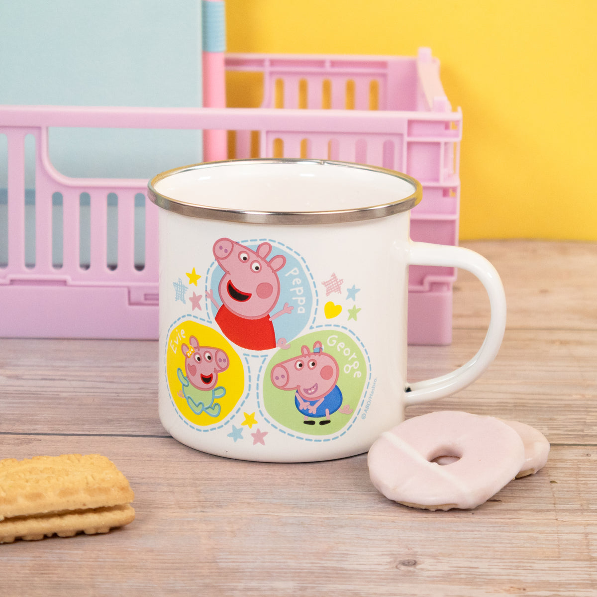 Peppa Pig Enamel Mug - Peppa, George & Evie