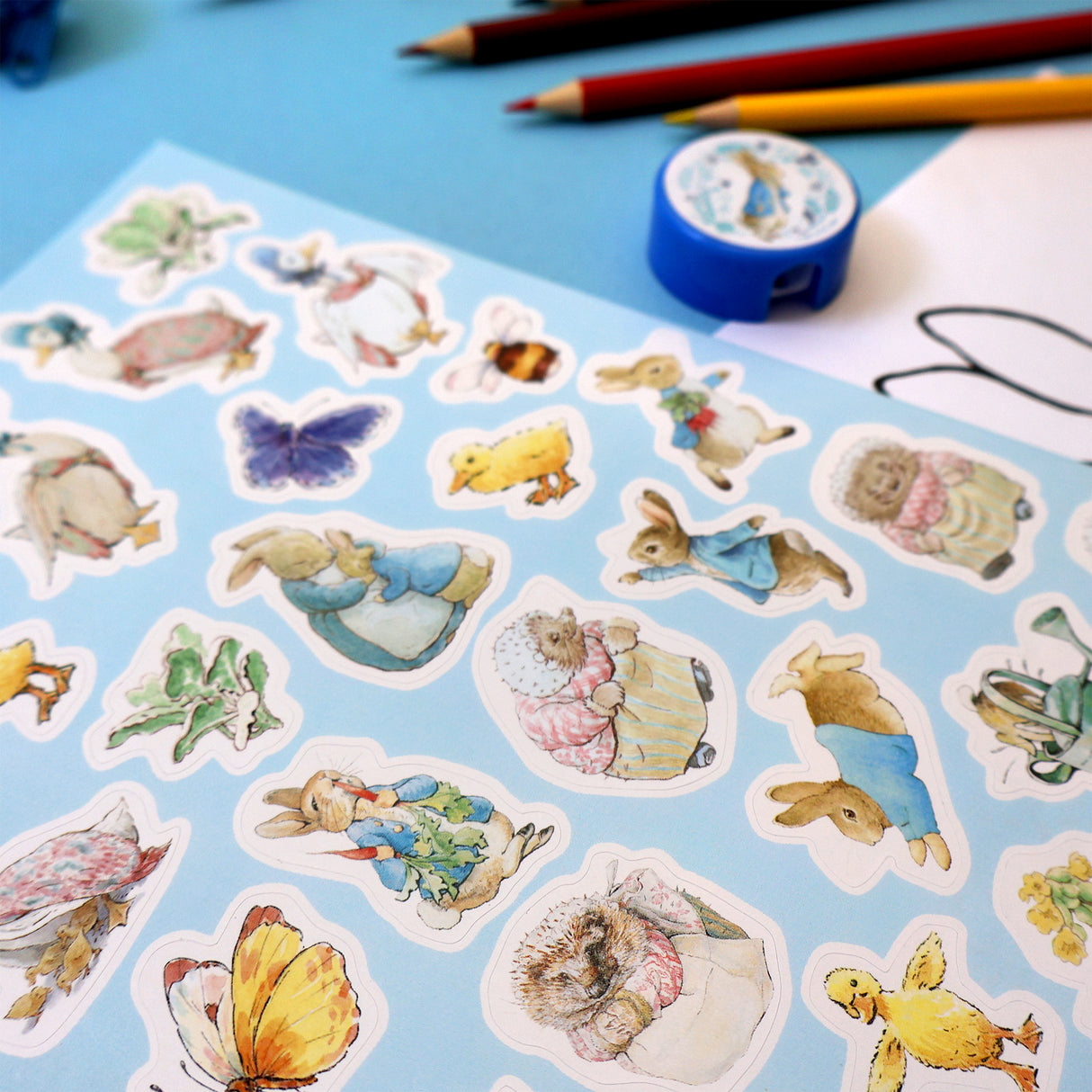Peter Rabbit Children's Art Activity Wallet - With Sketchbook, Pencils and Stickers