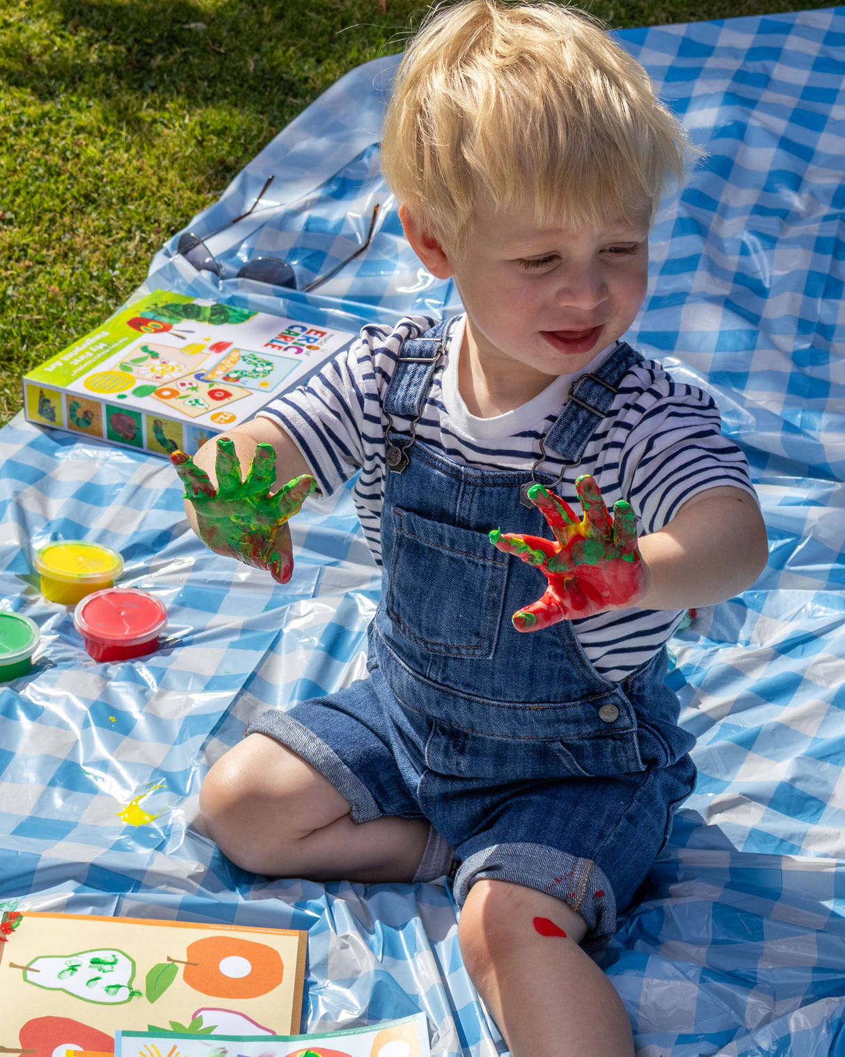World of Eric Carle My First Fingerprint Art Kit – Toddler Craft Set with Paints & Colouring Sheets – The Very Hungry Caterpillar