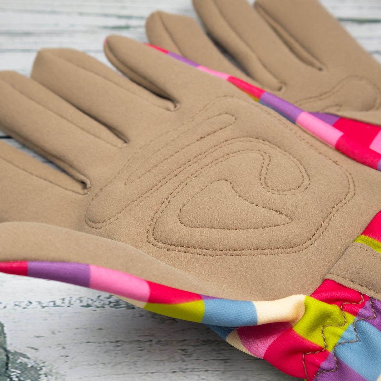 Willow and Belle Gardening Gloves - Women's One Size – Pink Gingham Design