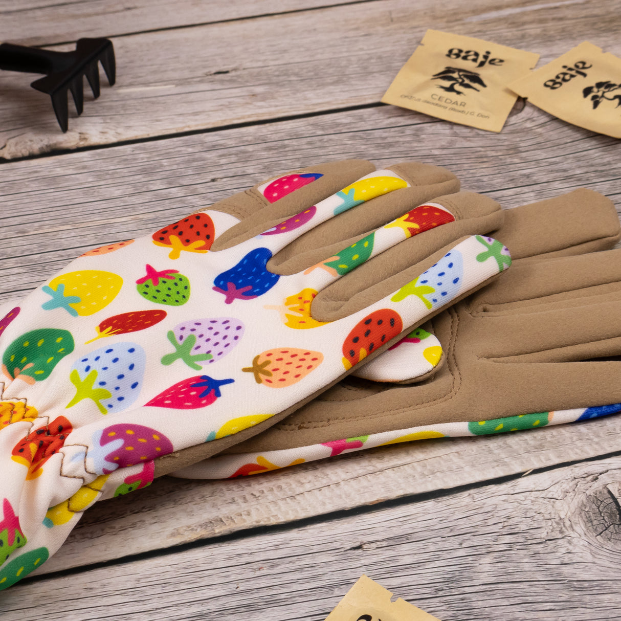 Saje Outdoor Gardening Gloves - Women's One Size - Padded with Elastic Cuffs
