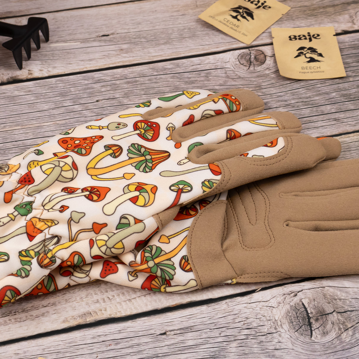 Saje Gardening Gloves - Women's One Size – Retro Mushroom Design