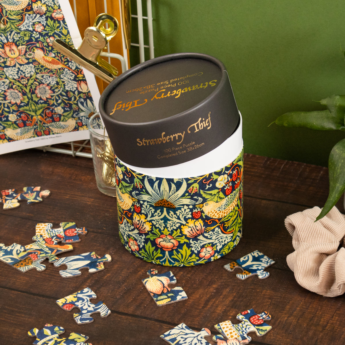 William Morris 'Strawberry Thief' - 100 Piece Puzzle In Tube