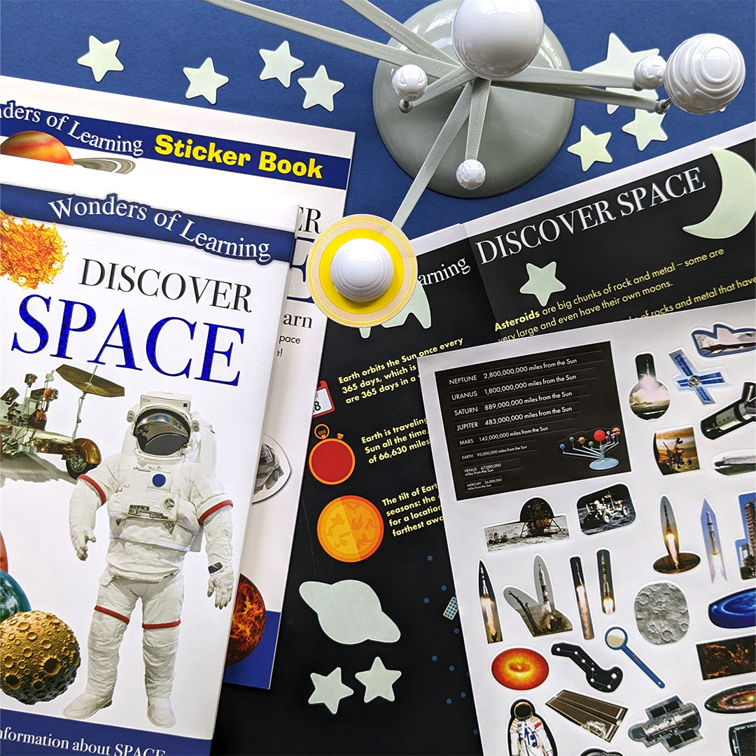 在庫処分 激安 食品 Discover Space Educational Box Set - Children's STEM Astronomy